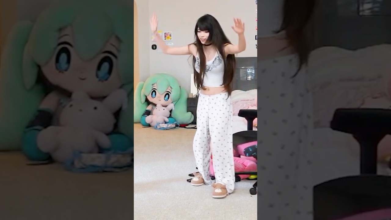 Emiru Demonstrates She's Truly Human in Live Stream ✨