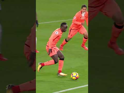 Bobby letting Sadio get his goal 😌