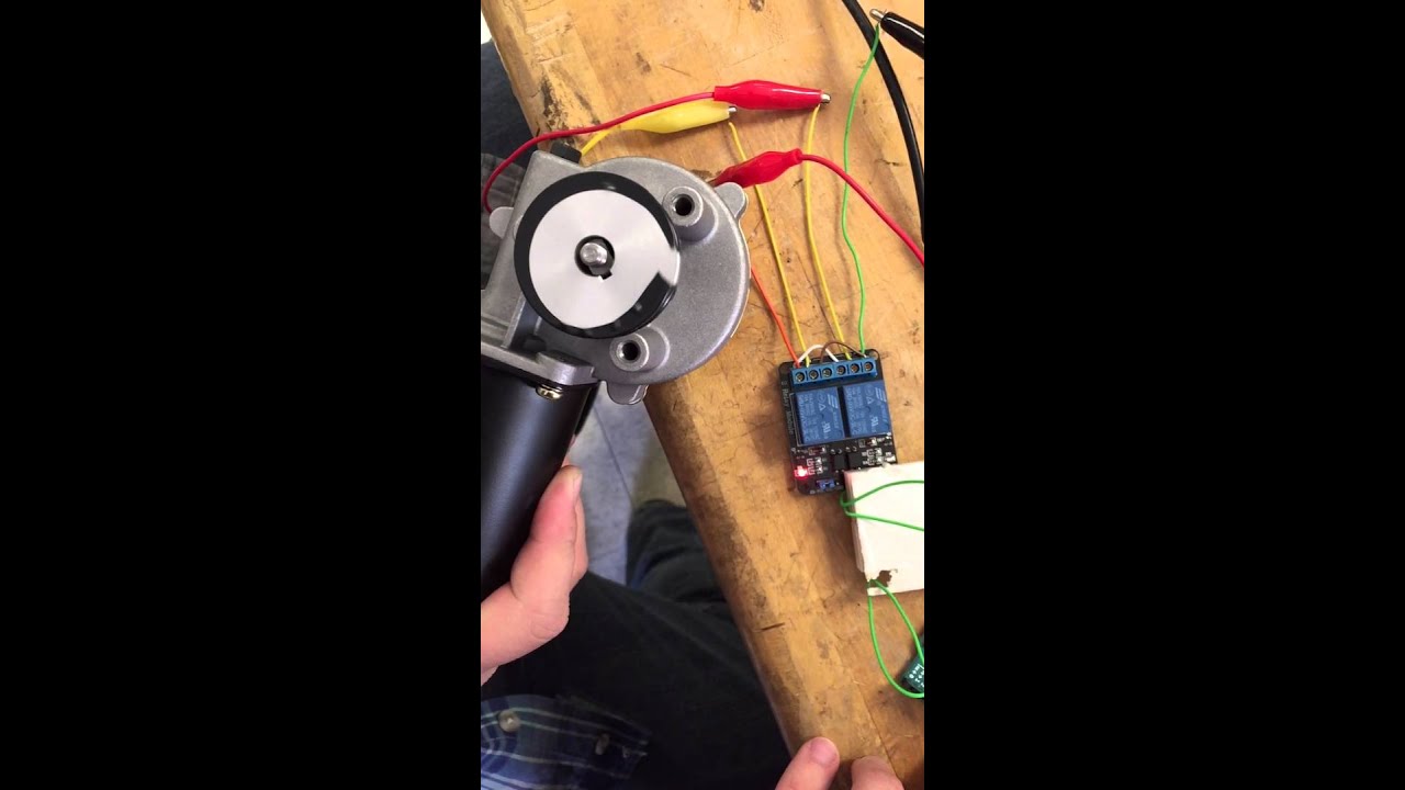 Control 12V Motor Reversing Polarity with Arduino & 5V Relay