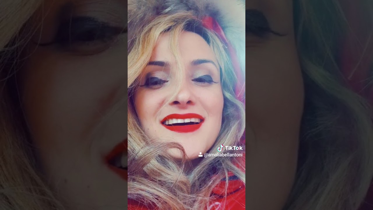 Discover Amalia Bellantoni's Unique Style 🐾