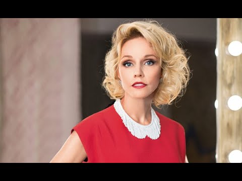 Марина Зудина с семьёй на светском мероприятии