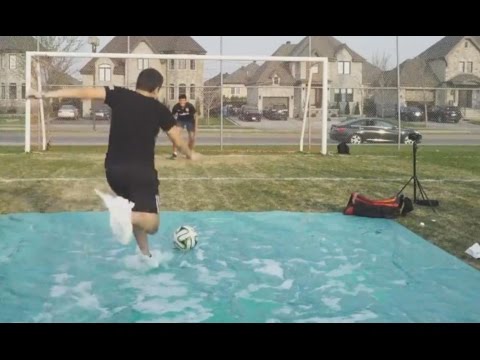 DE L'EAU, DU SAVON ET DES TIRS