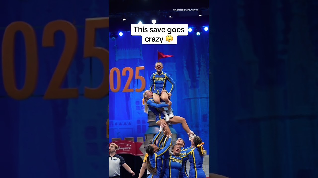 Teammate Says 'I Got You' and Means It 👏