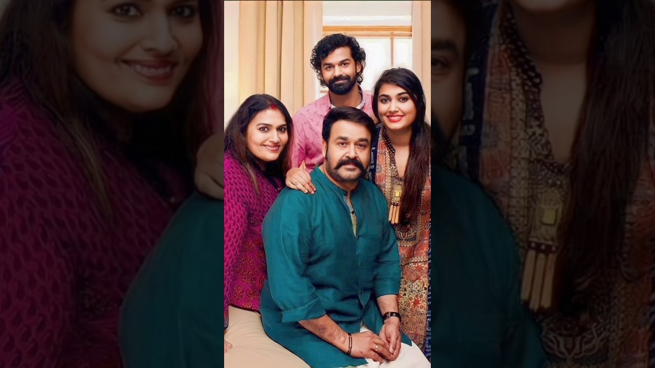 Mohanlal's Son & Daughter with Wife 💕