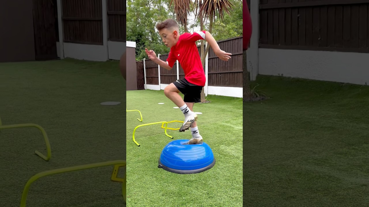 NEXT LEVEL ๐ฑ FOOTBALL TRAINING ๐ฅโฝ๏ธ TRY IT