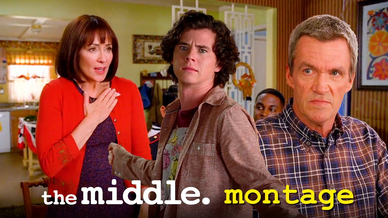 Thanksgiving with the Hecks | The Middle 🦃