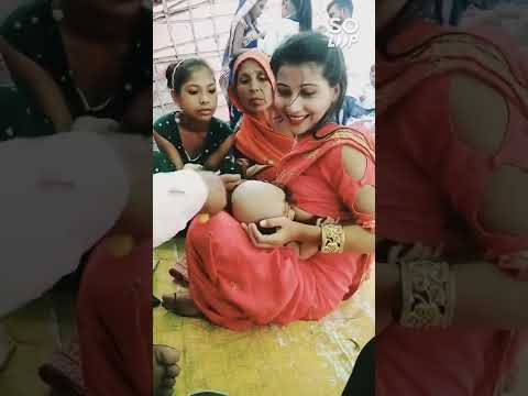 Beautiful😍 Mother Feeding her 🍼 baby #mundan #milkfeeding #breastfeeding #milk #beautiful