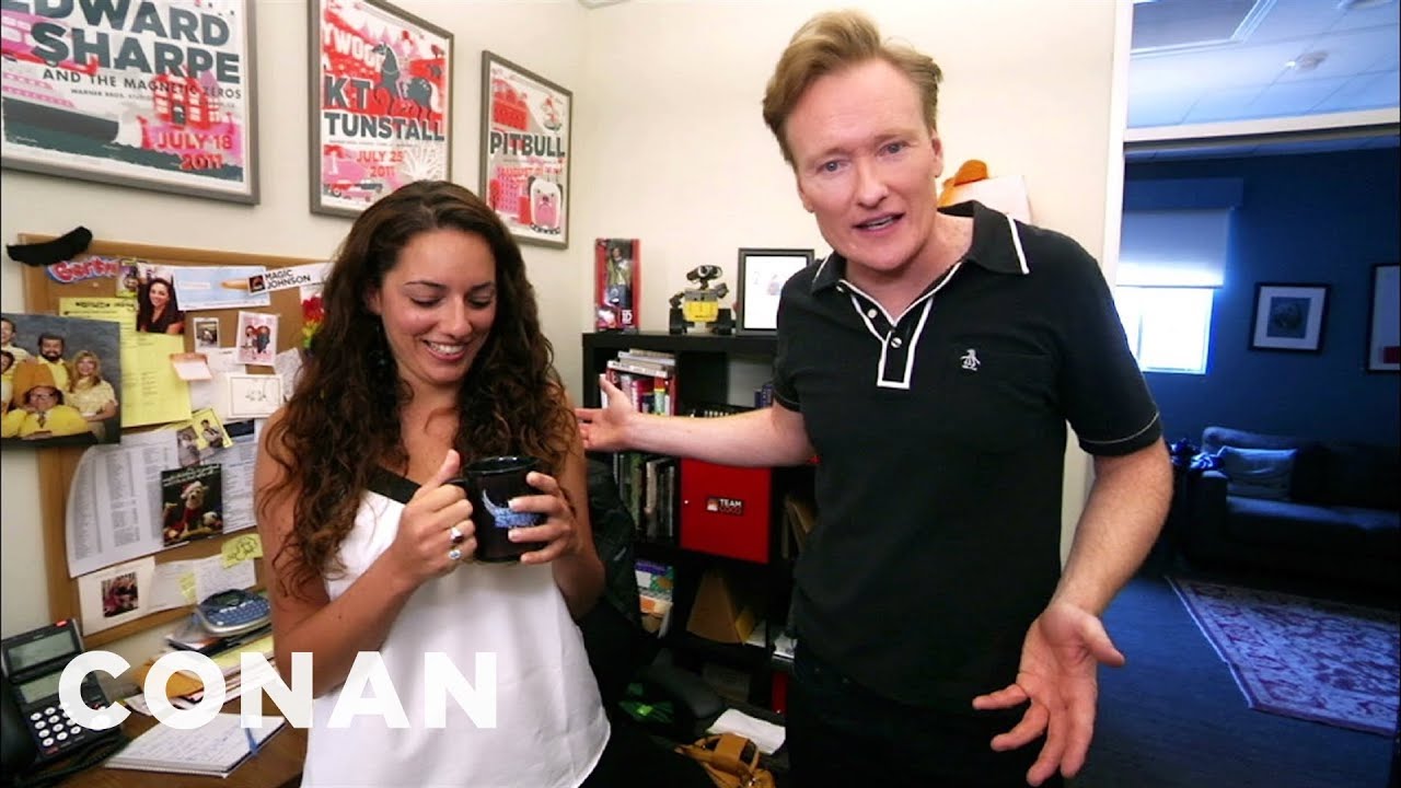 Conan Tracks Down Stolen 'Gigolos' Mug ☕