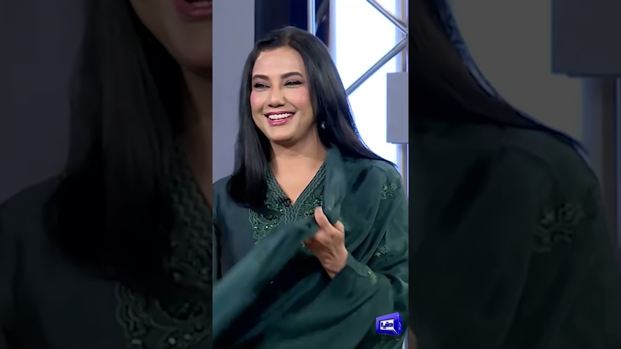 Ayesha Gul's Acting Impresses in Mazaq Raat 😎