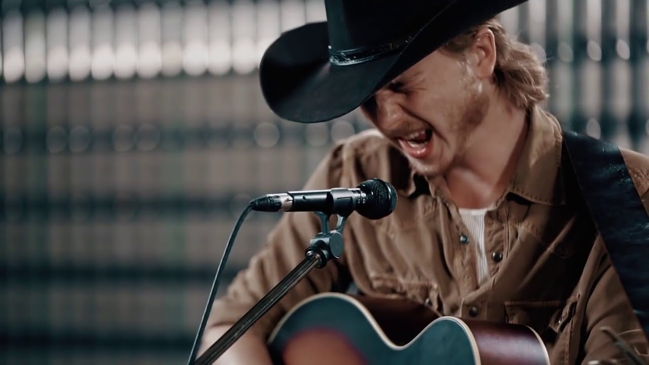 Brewery Session: Colter Wall Performs 'Kate McCannon' 🎶