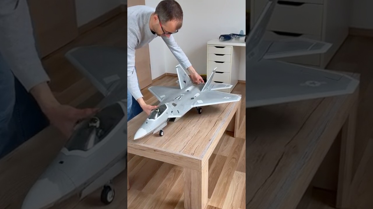 Lockheed Martin/Boeing F-22 Raptor - Preflight Checks Completed