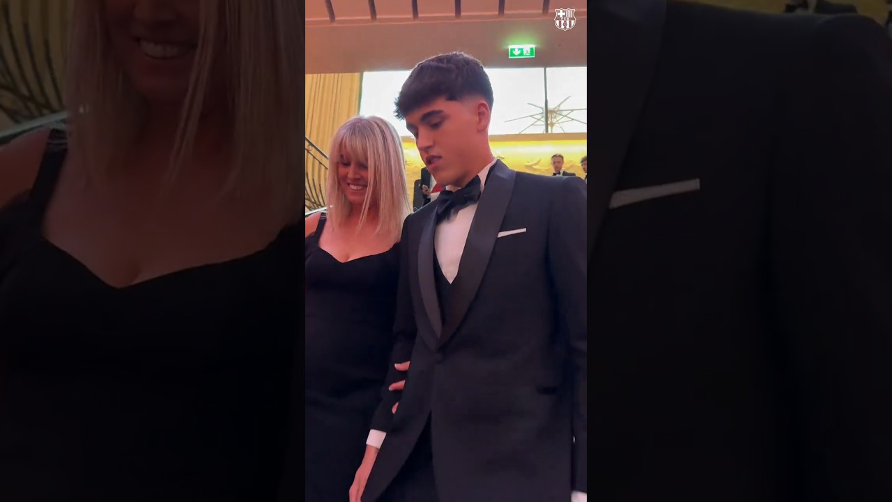 Pau Cubarsi et sa mère au Ballon d'Or à Paris ⚽