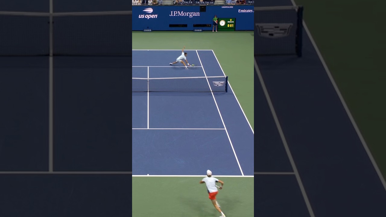 Alcaraz’s CRAZY volley against Sinner 🔥