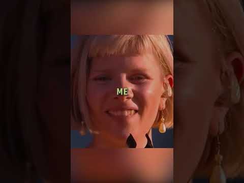 Aurora Gets Emotional When Crowd Sings RUNAWAY 🥹