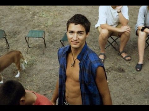 Everyone Is Extremely Thirsty for Young Justin Trudeau