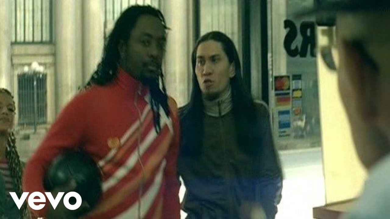 The Black Eyed Peas - Pump It 🎶 (Official Music Video)