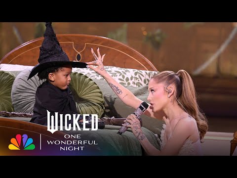 Ariana Grande Surprises Young Fan with 'Popular' Performance on NBC 🎤