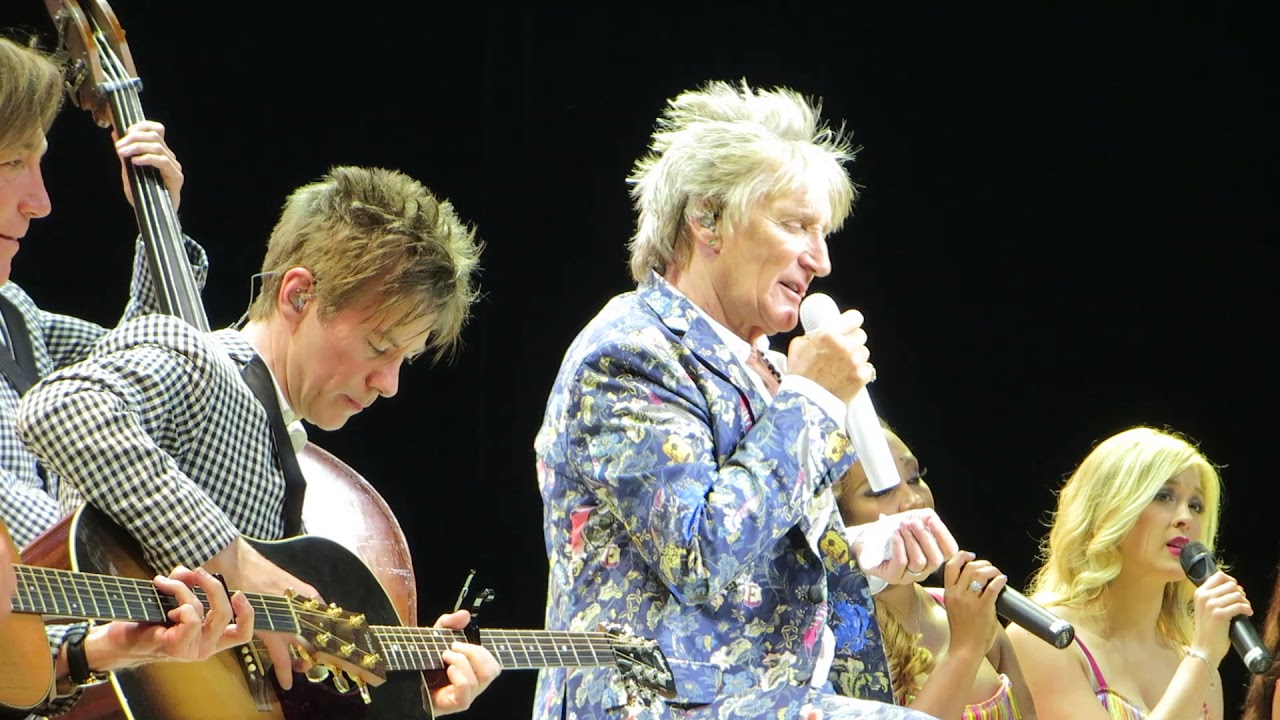 Rod Stewart Performs in Las Vegas, June 12, 2018 🎤