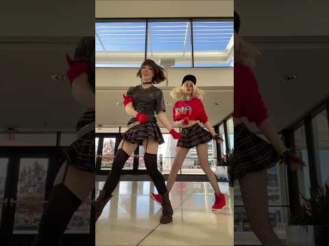 AWA...Beautiful dance ... Celebi cos😍😍😍😍 #cosplay