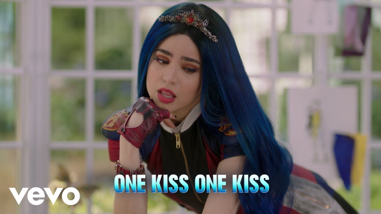 Sofia Carson & Dove Cameron Sing 'One Kiss' from Descendants 3 ๐ถ