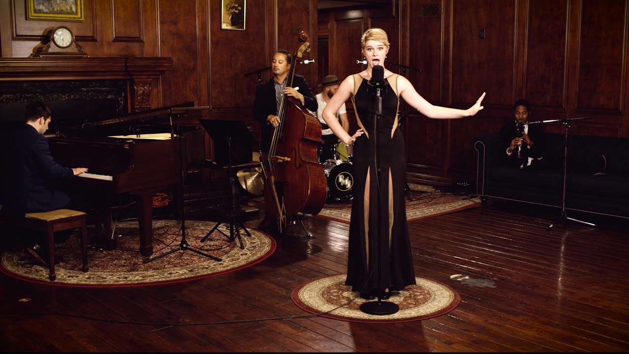 Adele’s 'Chasing Pavements' in Stunning 1920s Gatsby Style 🎶