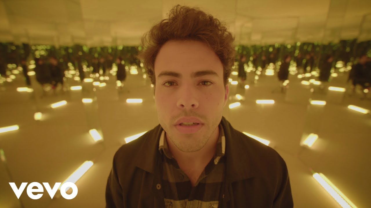 Lagum, Cynthia Luz - Eu Não Valho Nada (feat. Cynthia Luz)