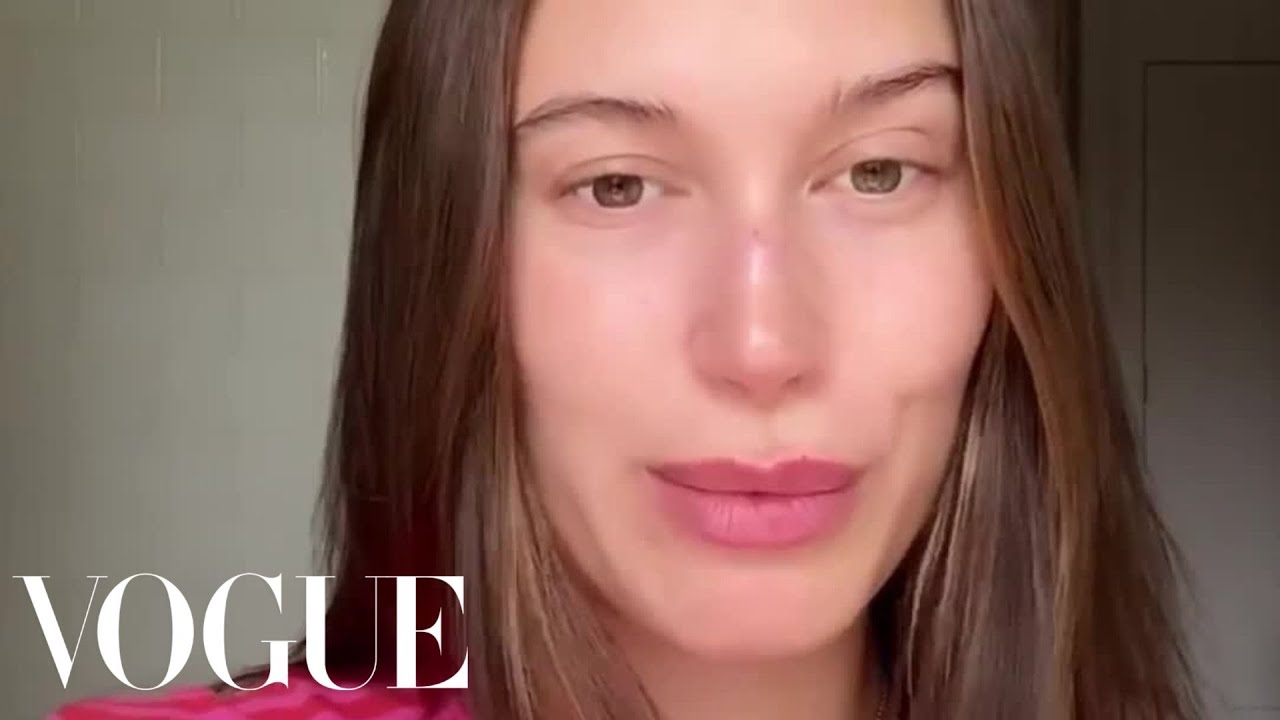 Hailey Bieber Shows Off Her New Brushes