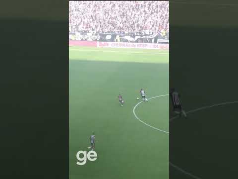 ALGUÉM ME EXPLICA ESSE TIPO DE ESCANTEIO?? | ATLÉTICO-MG X FLAMENGO | #shorts | ge.globo
