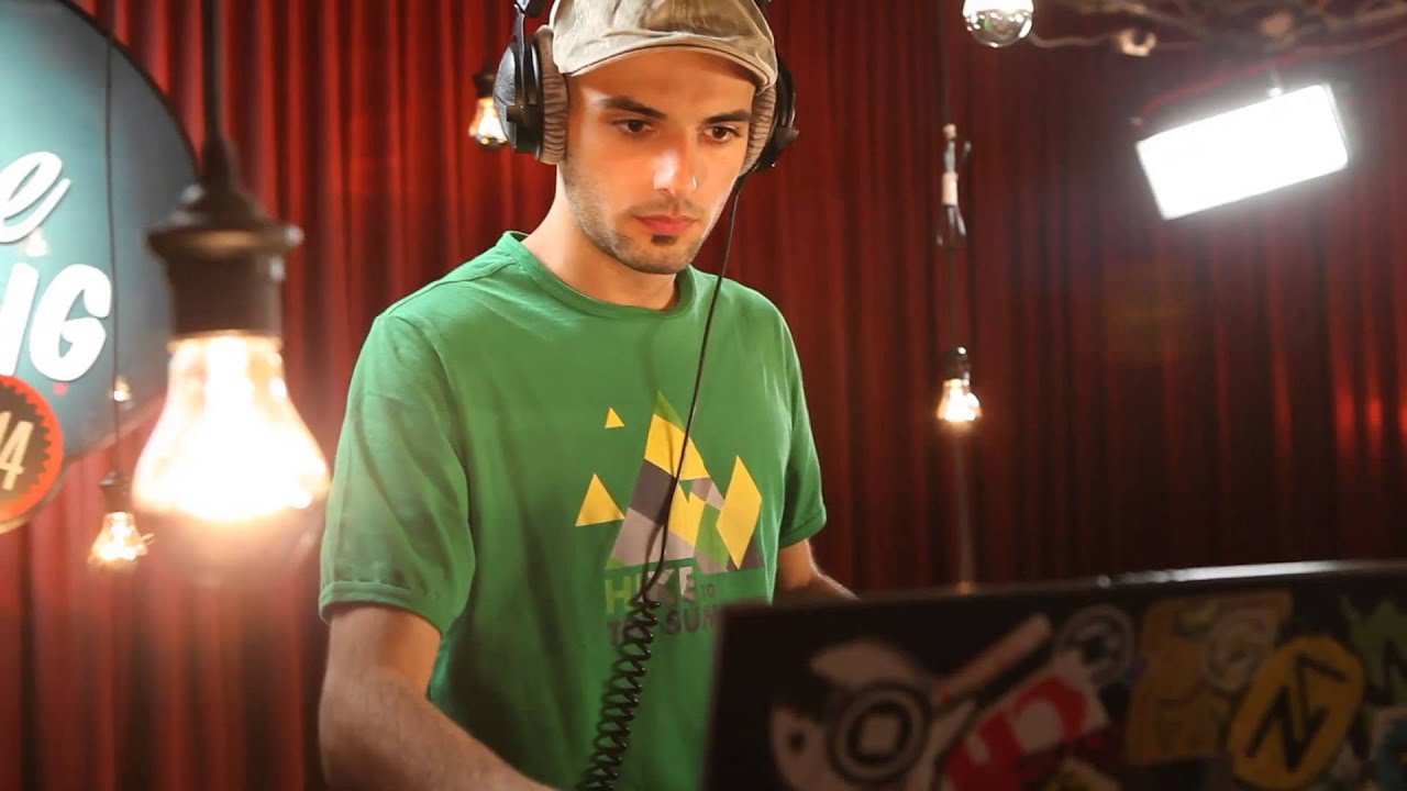 De Nieuwe Lichting 2014: Ontdek Ynoji, Het Veelbelovende Muzikale Talent van Studio Brussel 🎶