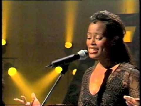 Desree - Kissing You (1996 Aussie TV Performance) ๐ถ