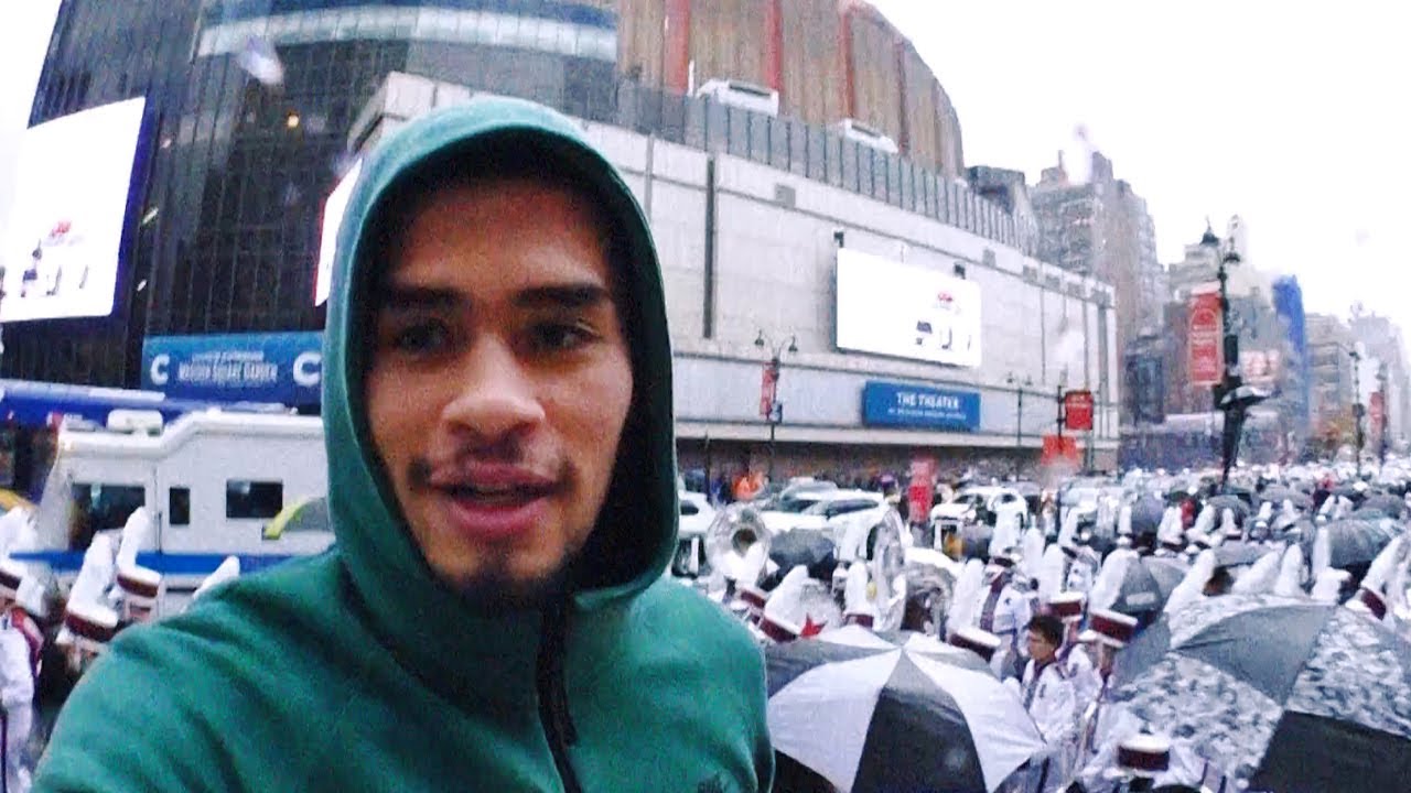 NYC Thanksgiving Day Parade with SNEAKO 🎉