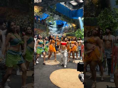 Baaghi4 YEH MERA HUSN #alishabehura #ytshorts #trending #dance #tigershroff #harnaazsandhu #bosco