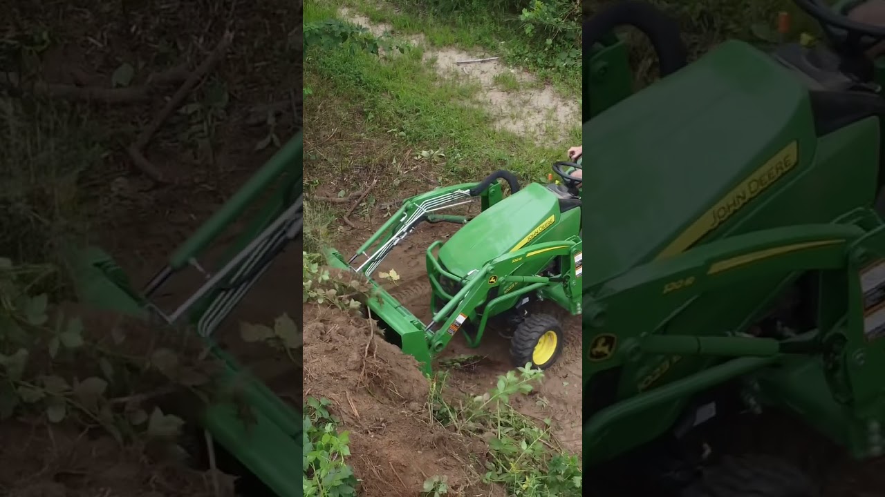 John Deere 1023E