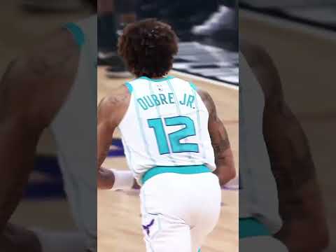 Kelly Oubre Jr. was taunting him 👀 #shorts