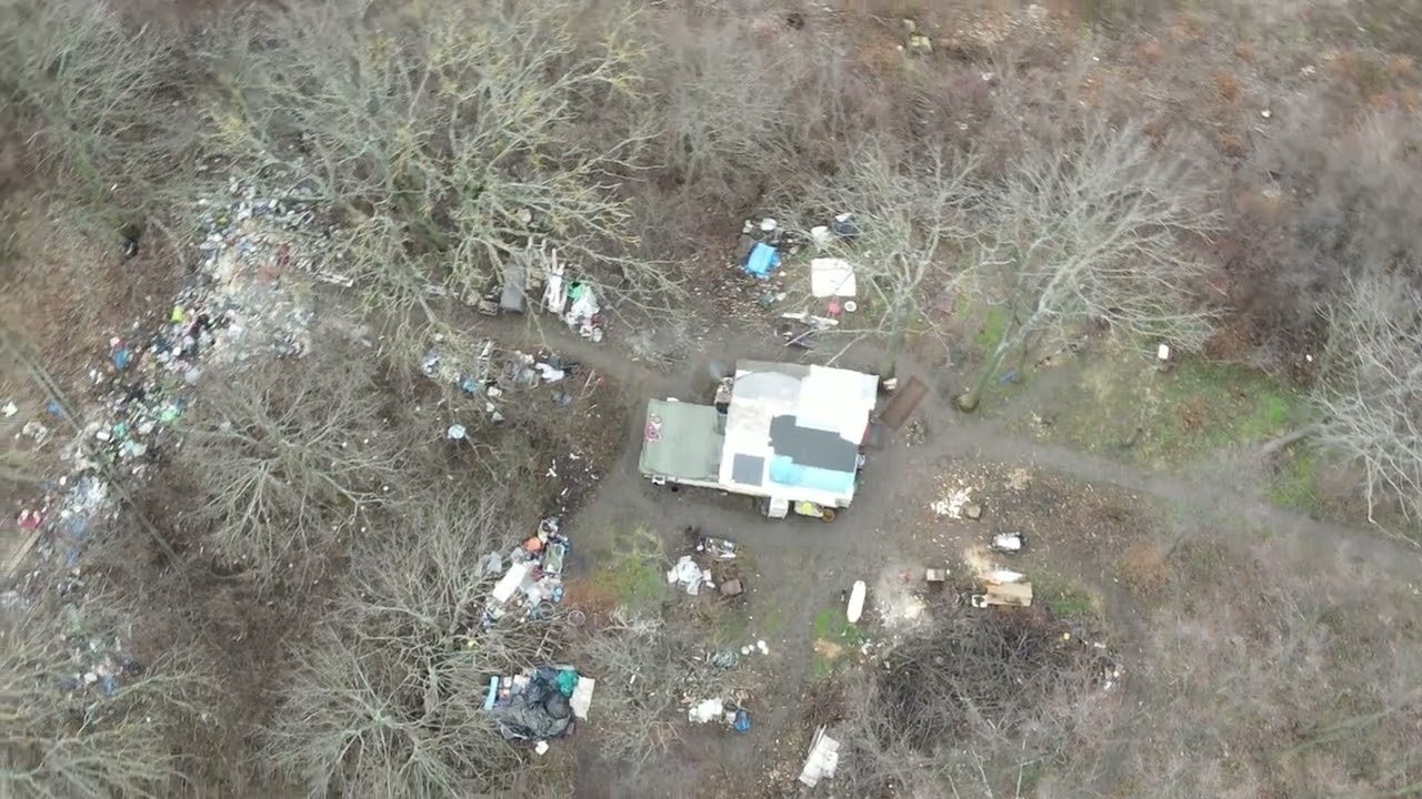 Panoramatický let nad Letňany: TESCO, lesík a dálnice 🏙️ (17.2.2024)