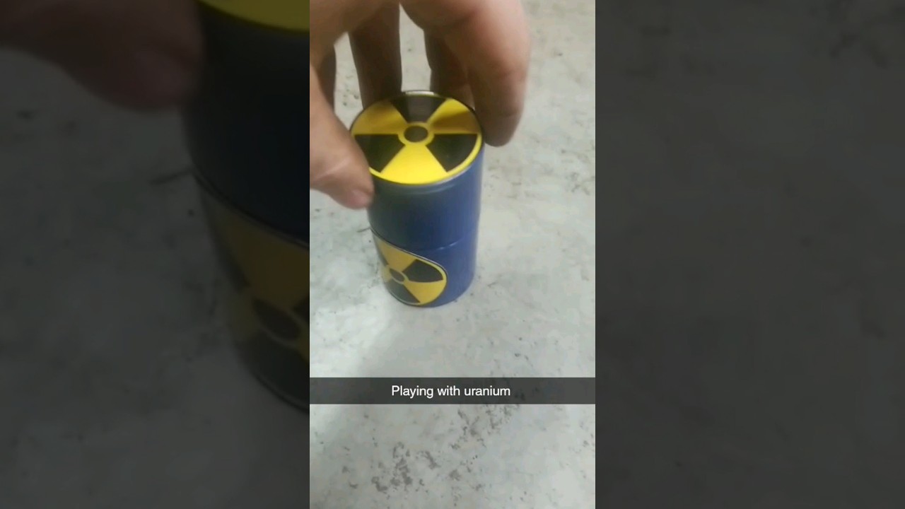 Exploring Uranium Ore: Risks and Fascinating Facts ⚛️