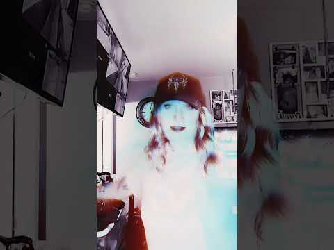 Expressive Dance Performance with Artistic Filters#dance #artisticvideo #expressive