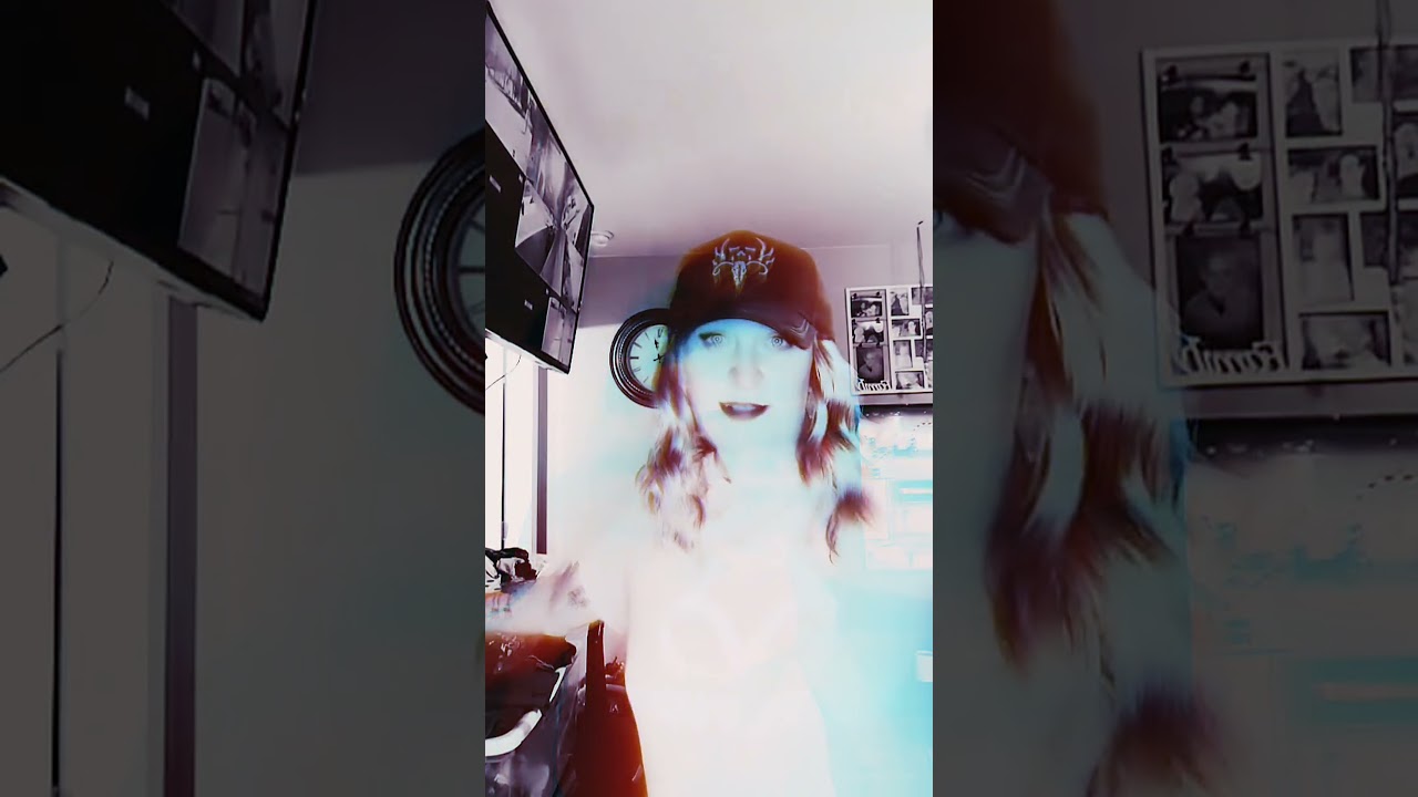 Expressive Dance with Artistic Filters 🎨