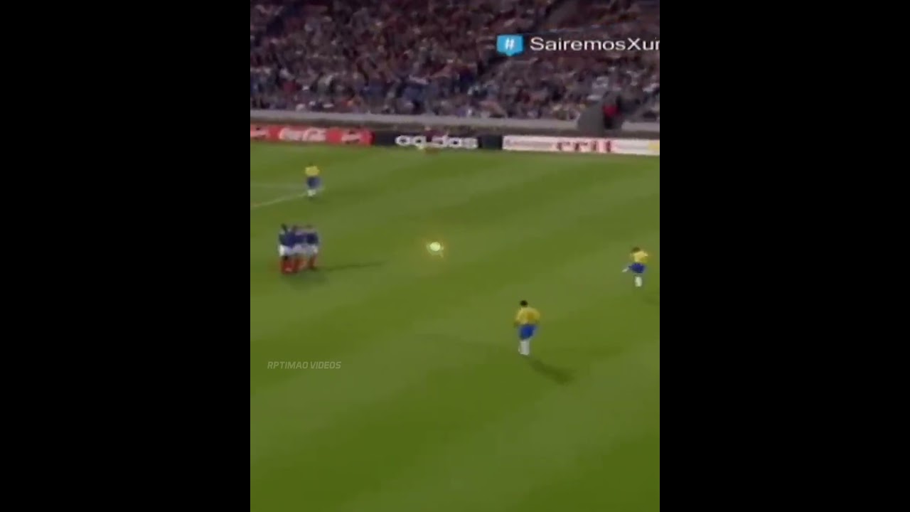 Roberto Carlos’s Iconic Free Kick vs France 🇧🇷 | Unforgettable Football Moment