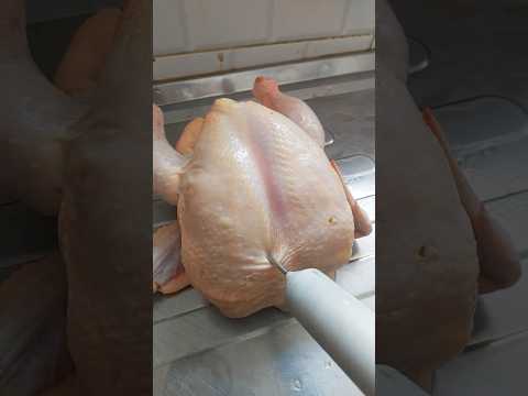 هكذا يخدعونك عند شراء الدجاج! انتبه!