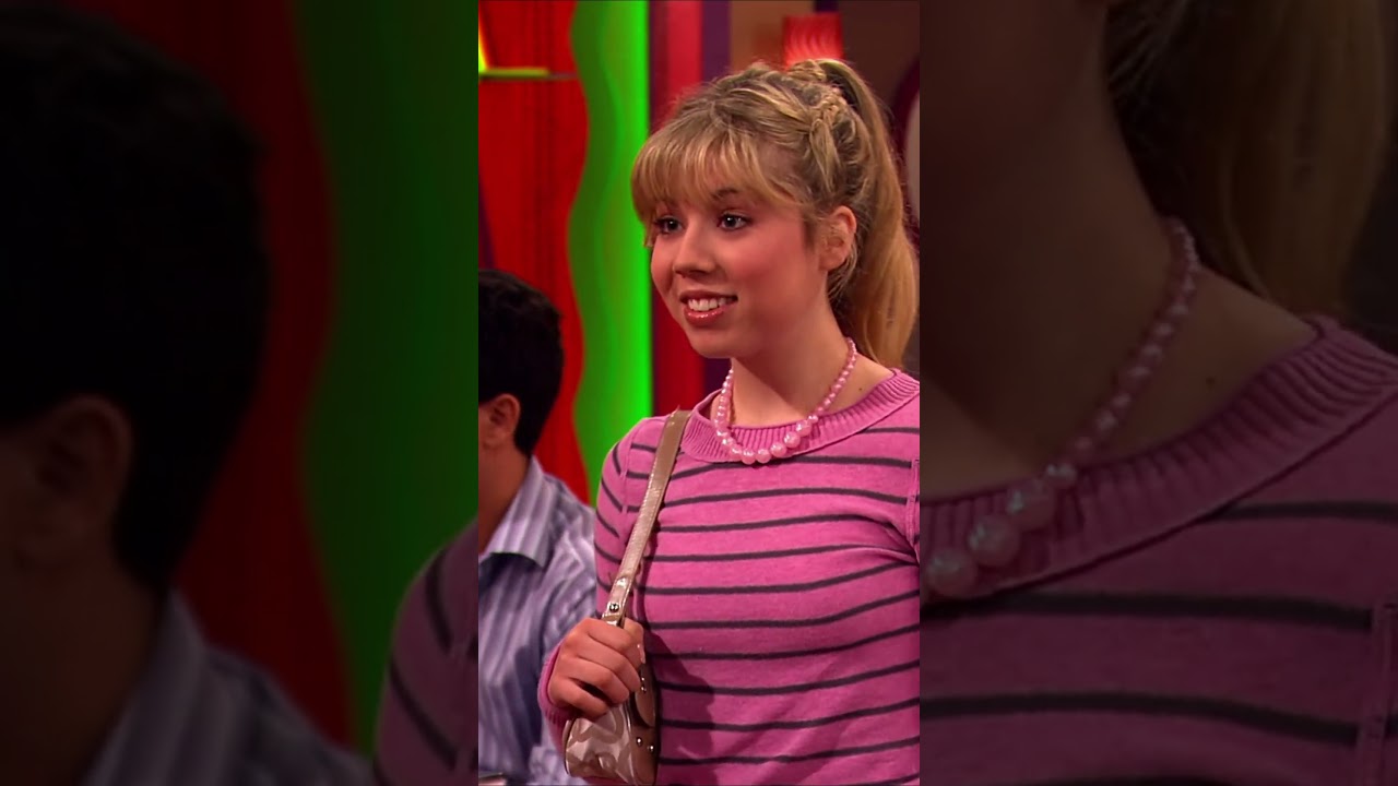 Freddie Invites Melanie Out! 😂 | iTwins Episode Highlights