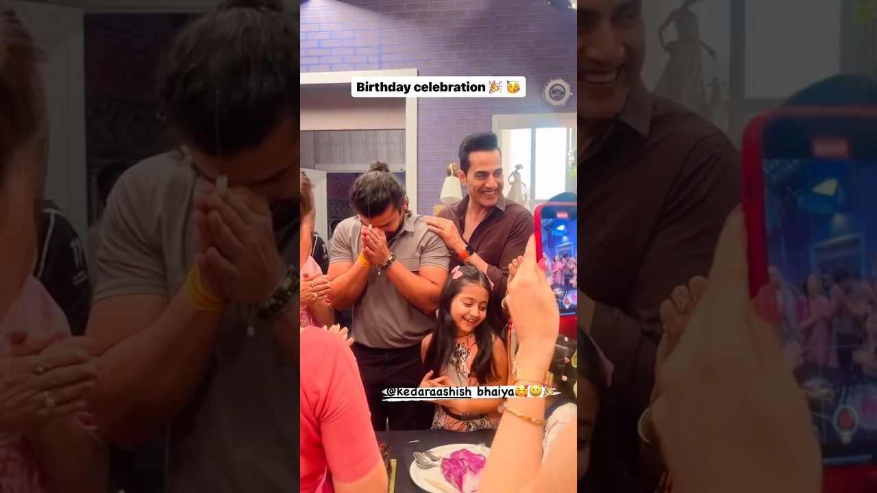 Paritosh's Birthday Celebration on Anupamaa Set 🎉