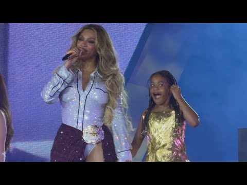 Beyoncé Performs with Rumi & Blue Ivy in LA 🎤