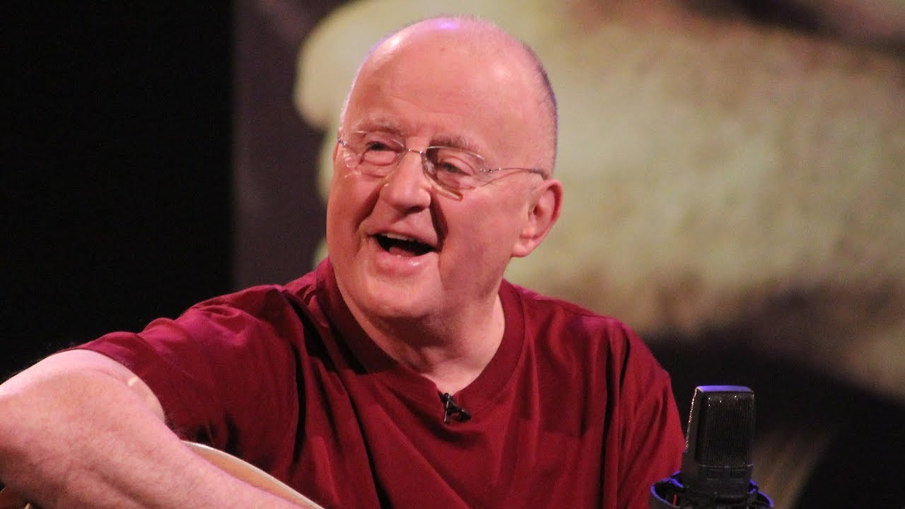Christy Moore Performs 'Lisdoonvarna' on The Late Late Show 🎶