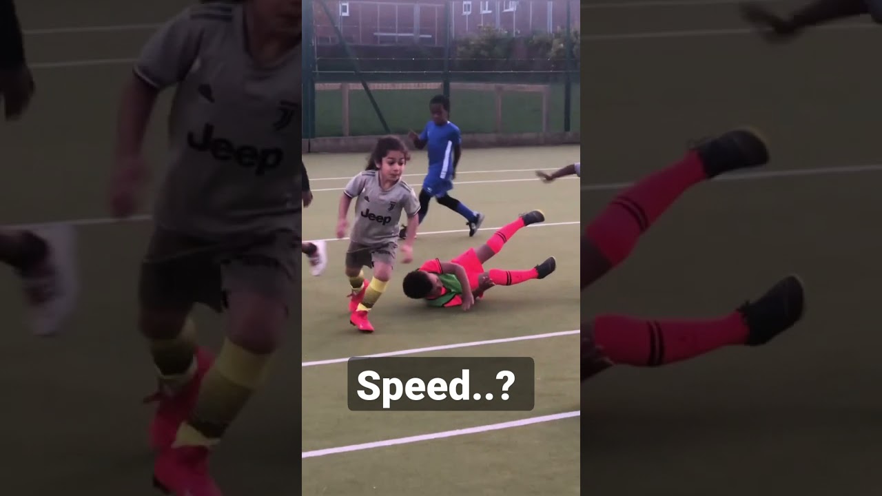 ARAT Hosseini: Top Football Skills & Speed ⚽