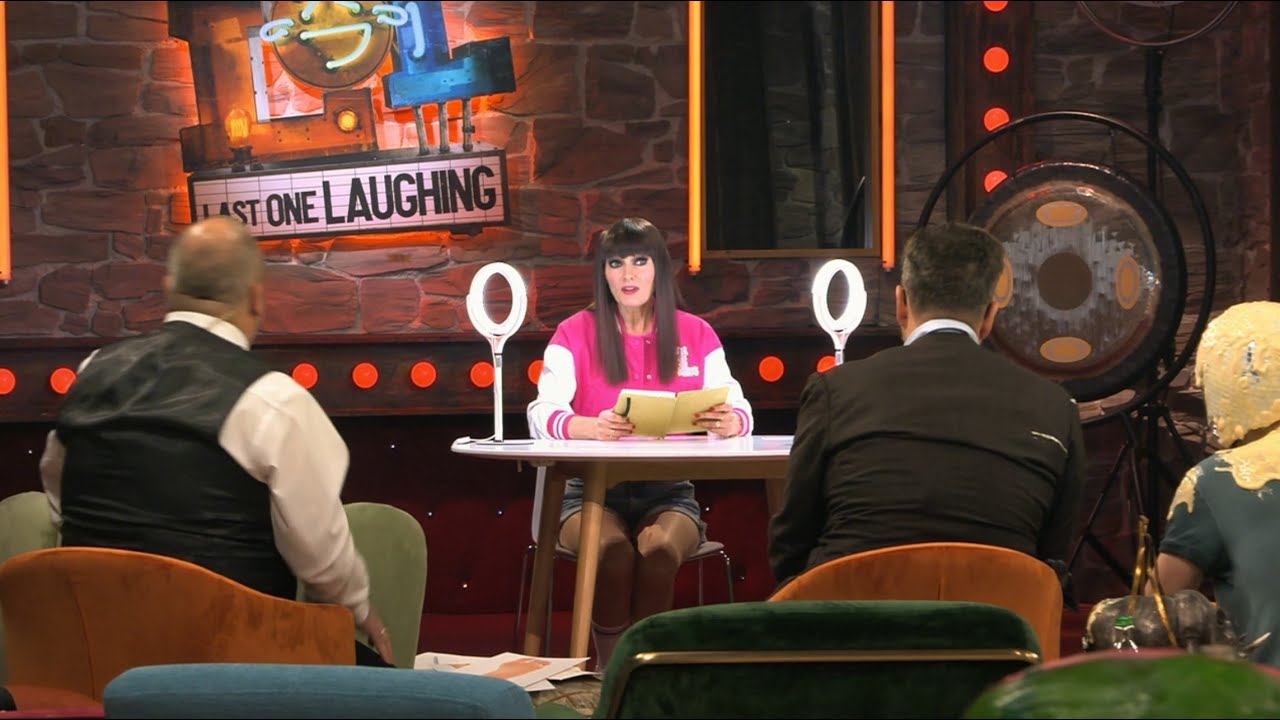 LARISSA Staffel 4 mit Martina Hill 😂