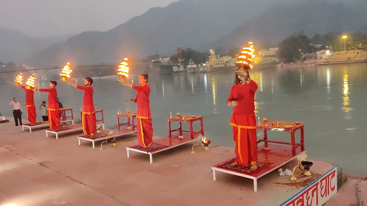 Om Jai Gange Mata | Maa Ganga Aarti at Rishikesh 🕉️