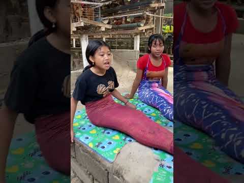 BERMAIN PERMAINAN VIRAL DENGAN 2 PUTRI DUYUNG, CUAAKK !!