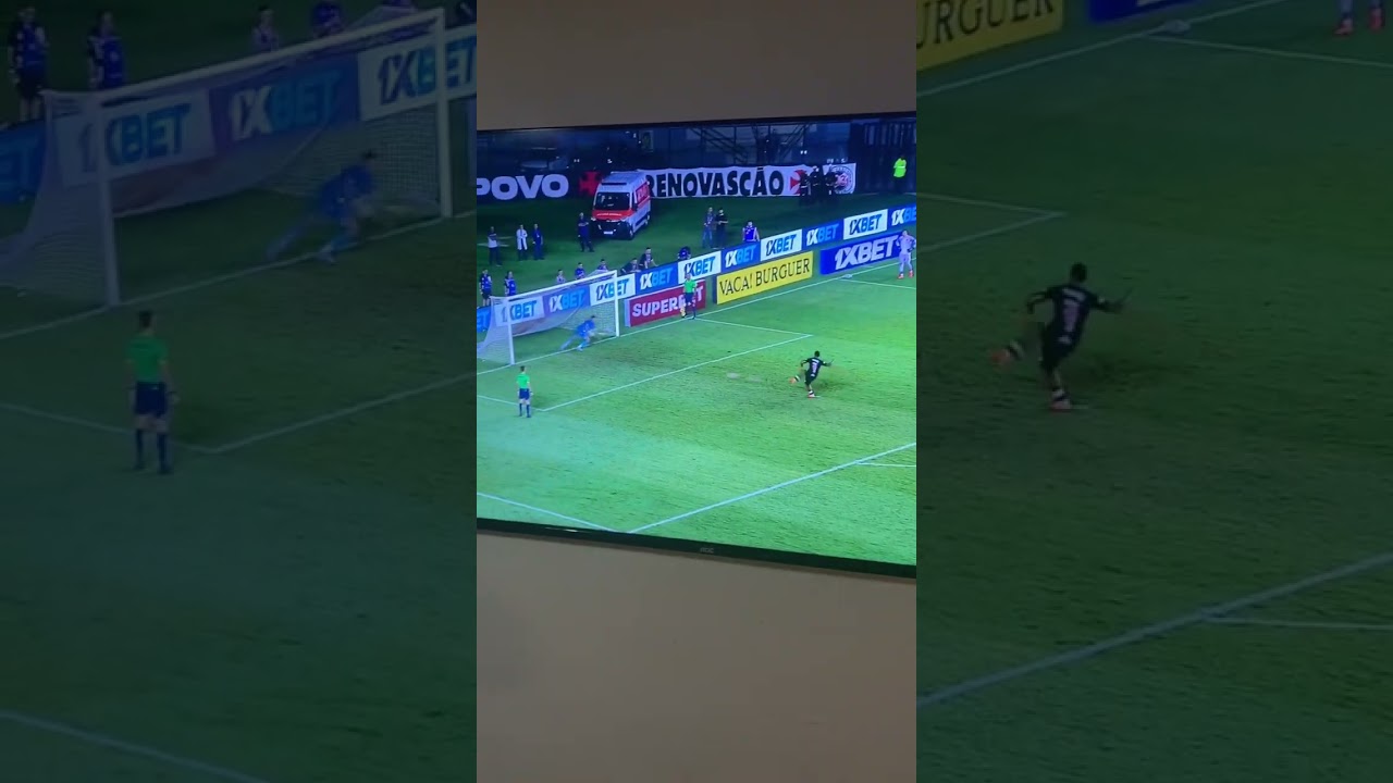 David Gol Vaso Converte Pênalti Crucial ⚽