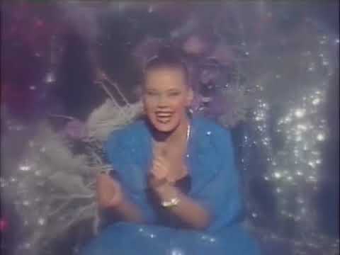 Людмила Сенчина "В разгар зимы сугробы как шары" 1987 год